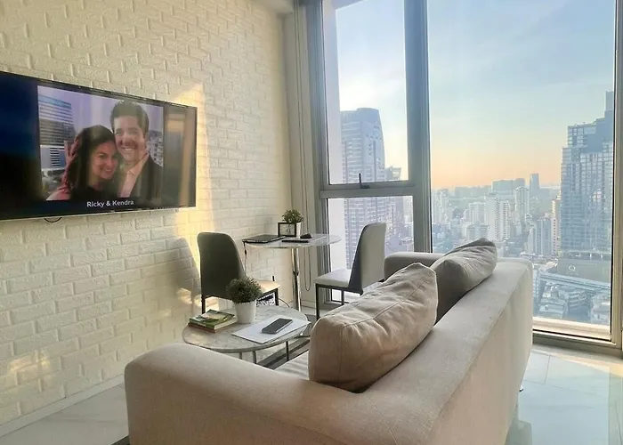 Luxury Highrise Stunning View Bts Nana 曼谷